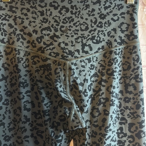 Athleta Elation ultra high rise leopard leggings size small - Picture 2 of 5